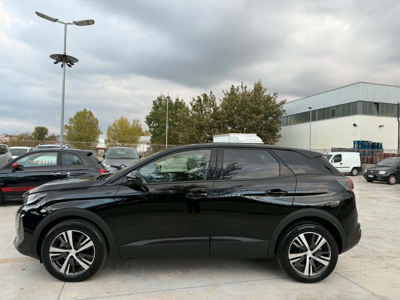 Peugeot 3008 TOTAL BLACK 1.5 Hdi 130CV EAT8