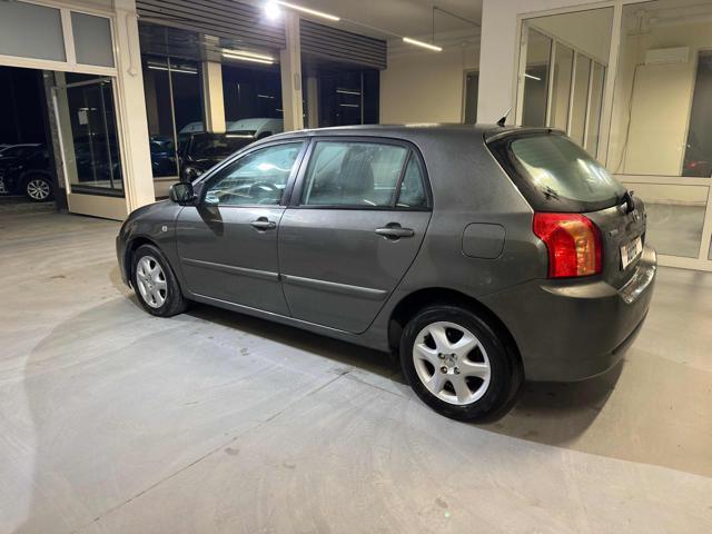 TOYOTA Corolla 2.0 16V D-4D 5 porte Sol ESP