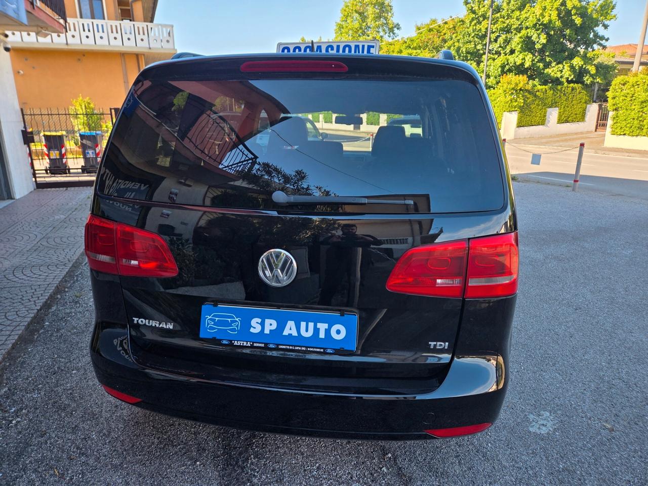 Volkswagen Touran 7 posti - 2011