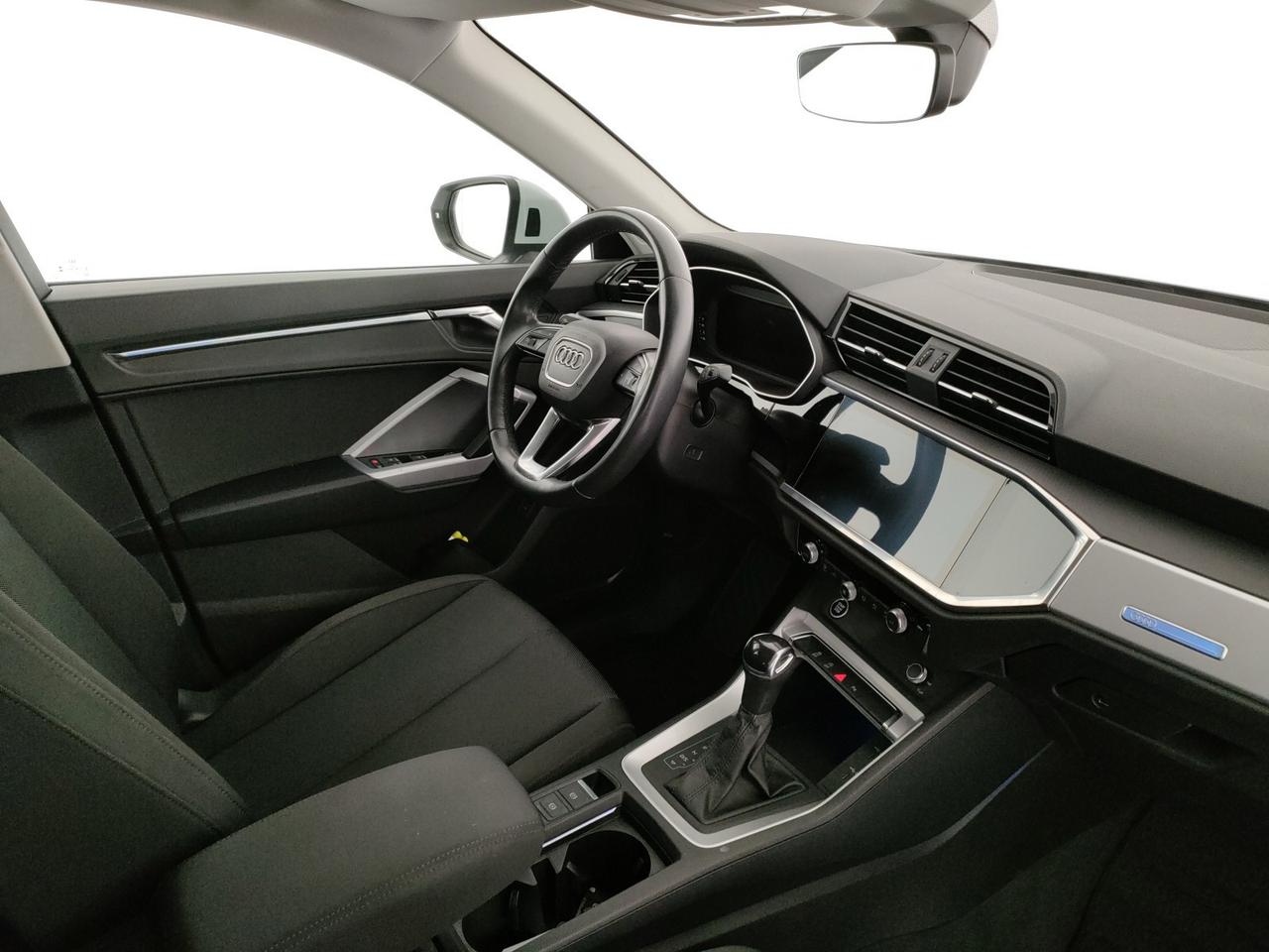 Audi Q3 35 1.5 tfsi business advanced s-tronic