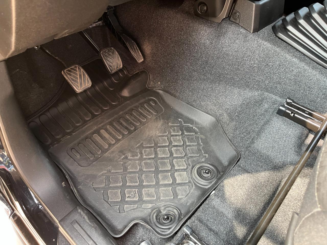 Suzuki Jimny 1.5 5MT PRO (N1) - 12/2023 - 9800km