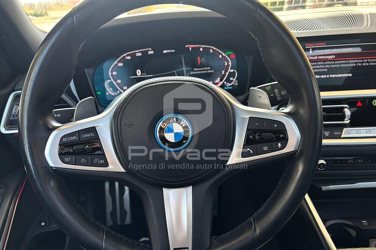 BMW 330e xDrive Touring Msport