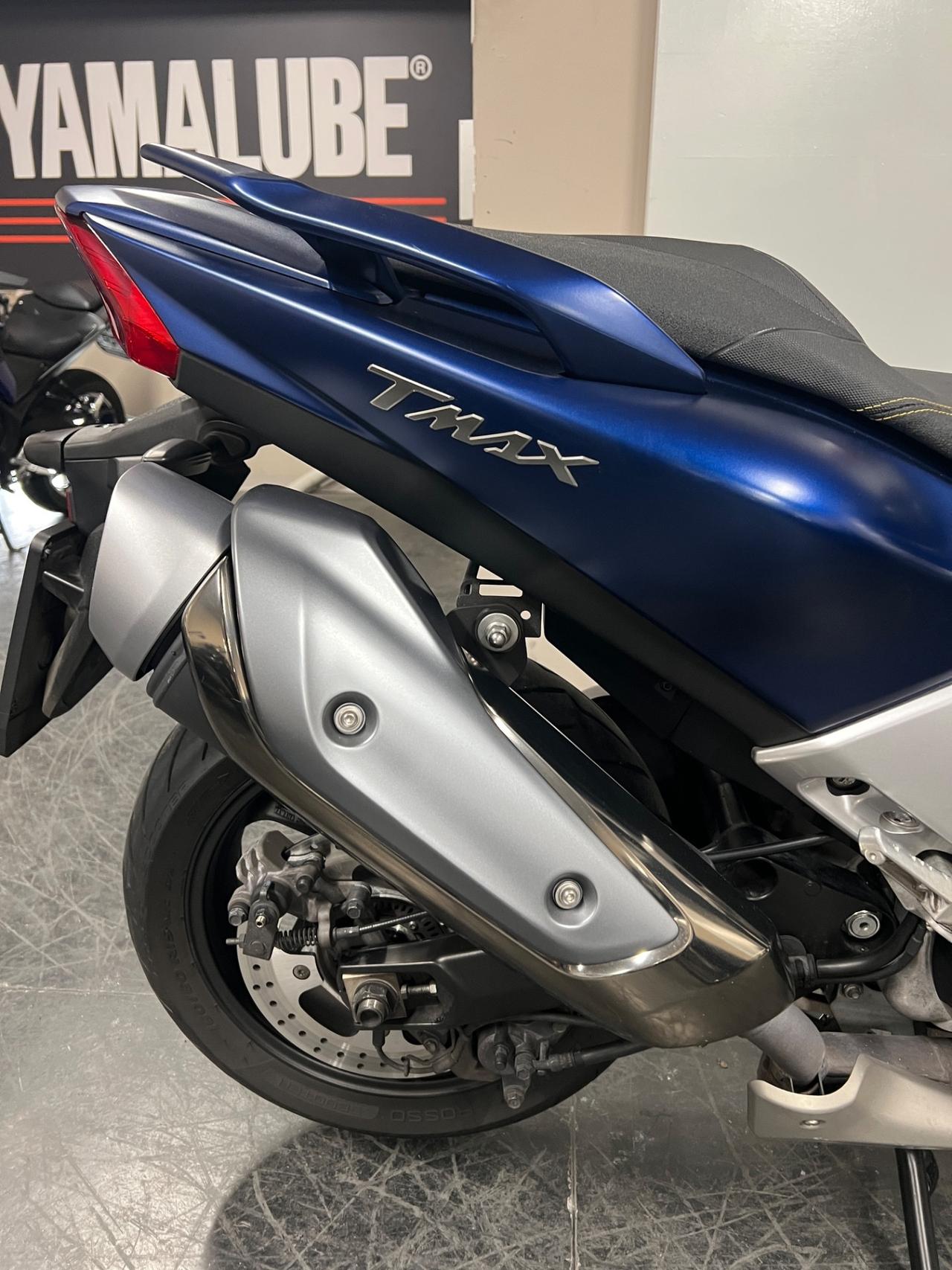 Yamaha TMAX DX