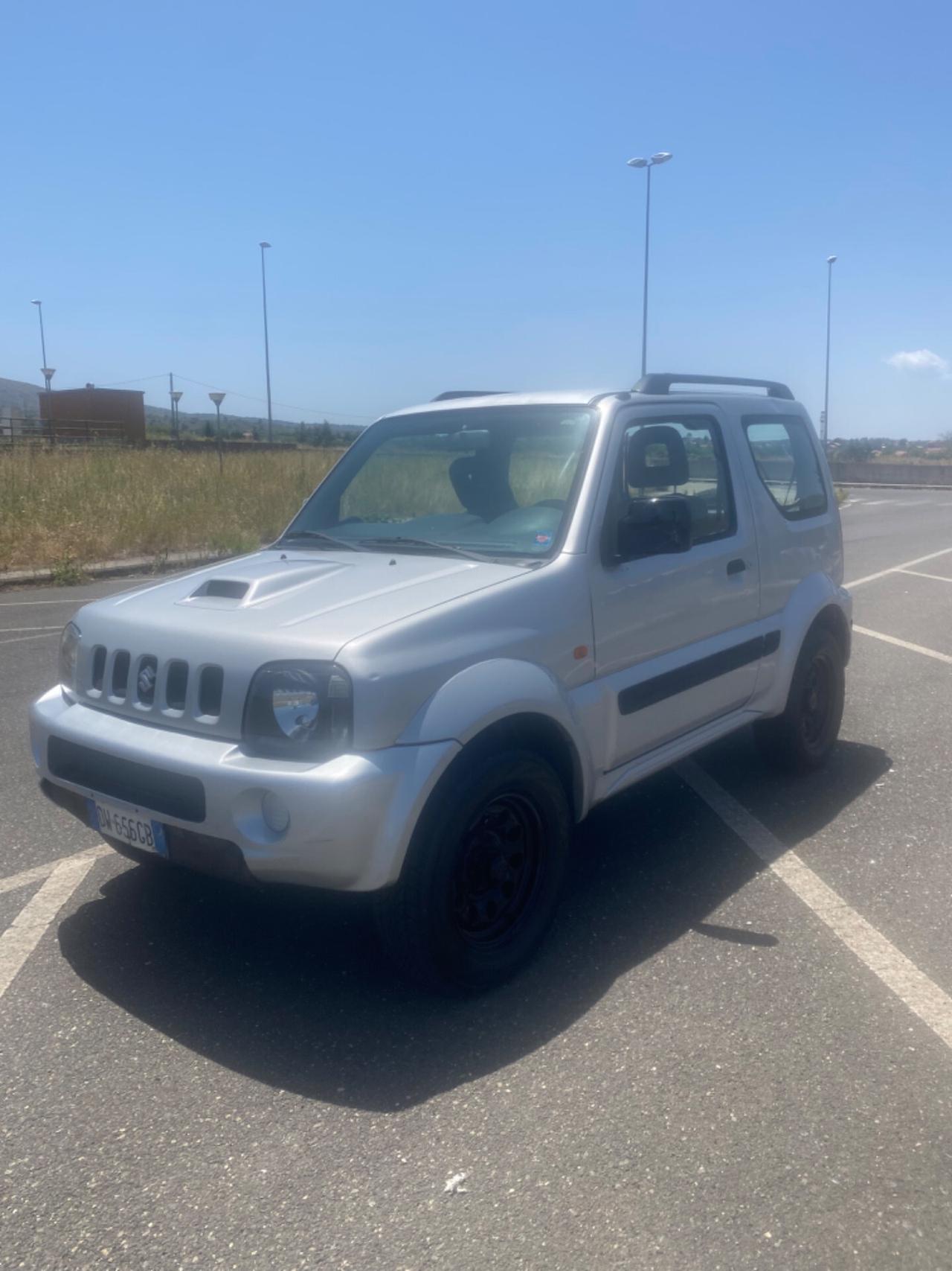 Suzuki Jimny 1.5 DDiS cat 4WD JLX LEGGI DESCRIZIONE