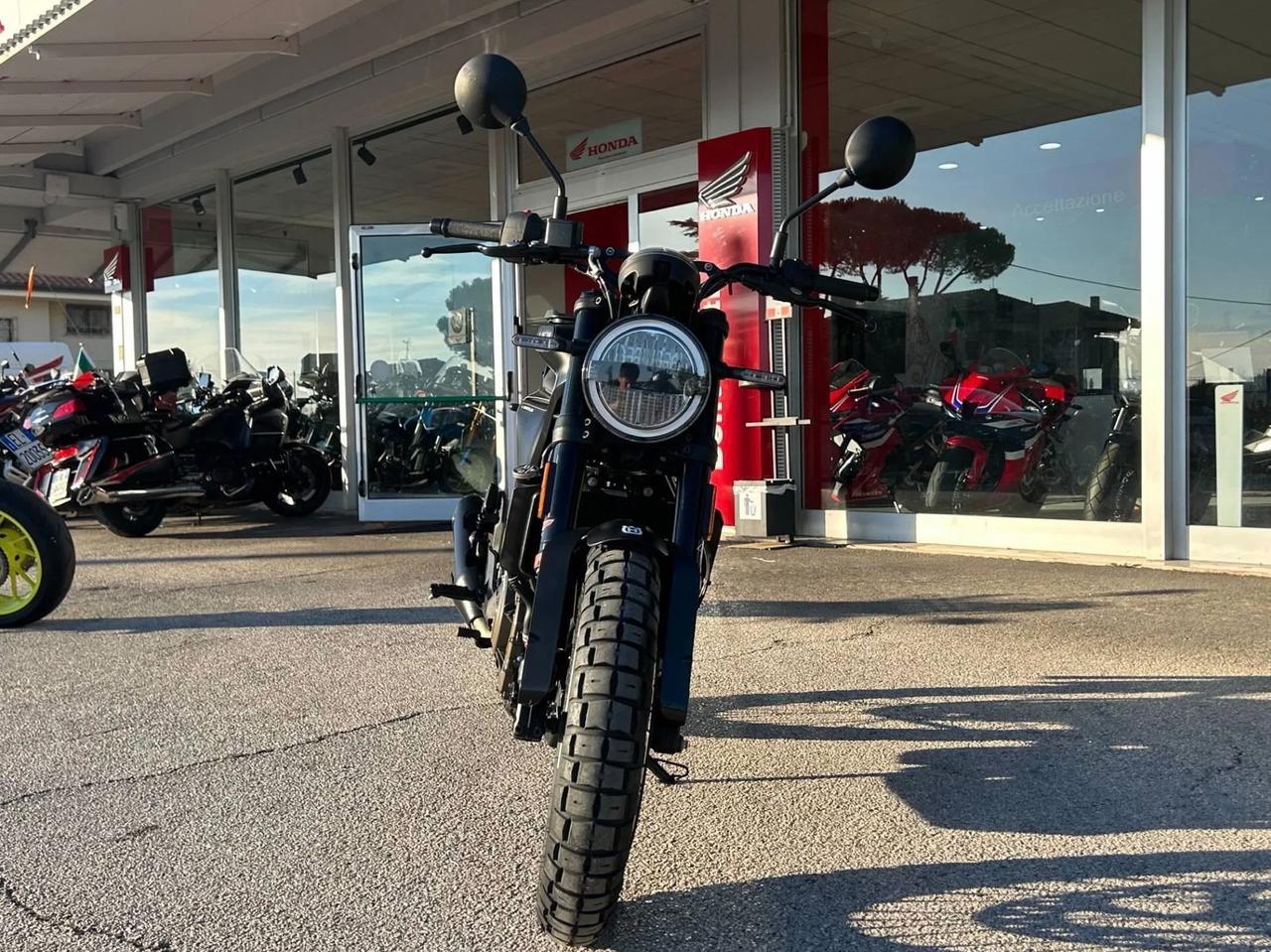 Husqvarna Svartpilen 401