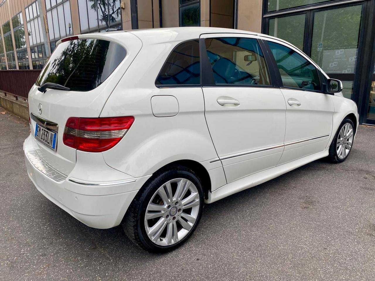 Mercedes-Benz B 180 AUTOMATICA -MANUTENZIONATA SEMPRE -AST PERDITEMPO