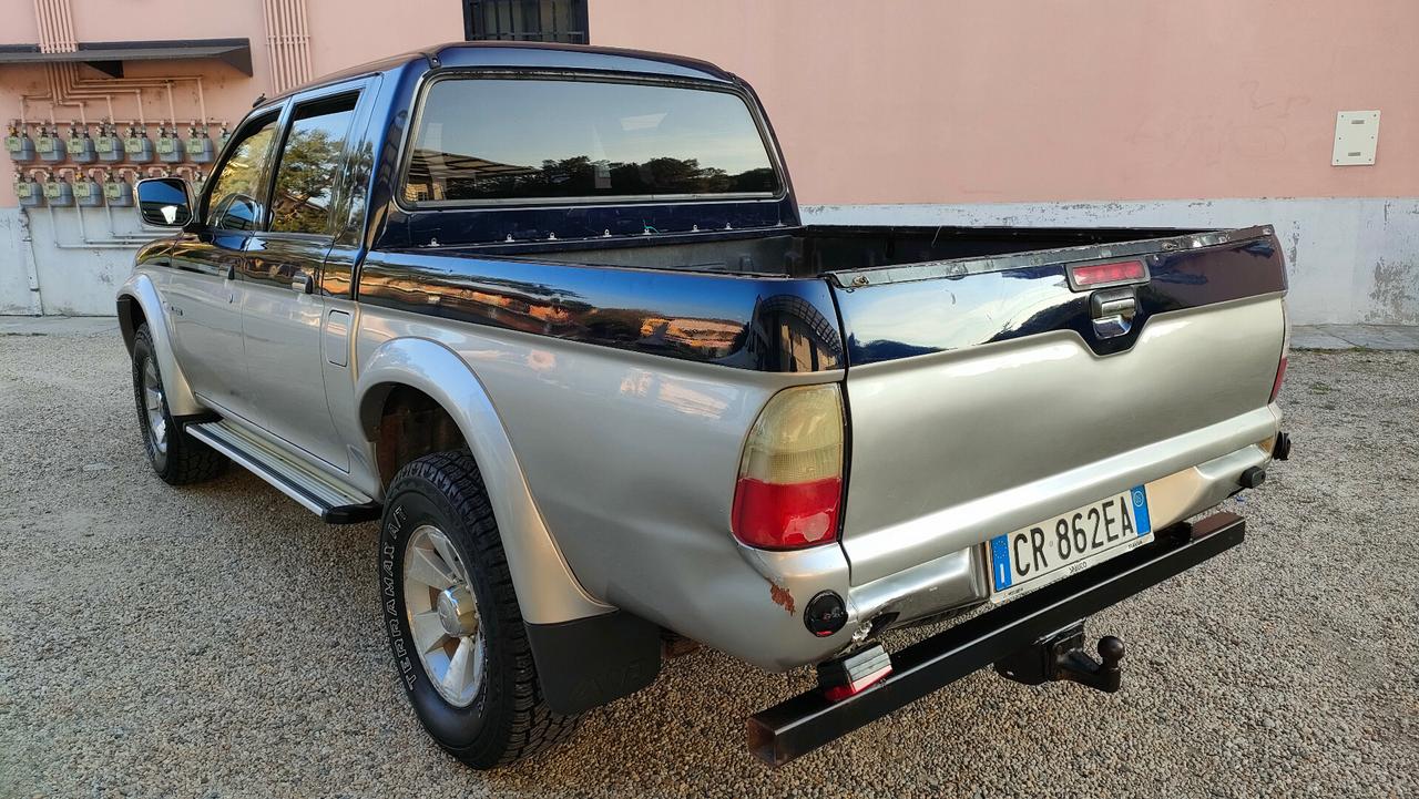 Mitsubishi L200 2.5 TD Aut Gancio 4WD Double Cab