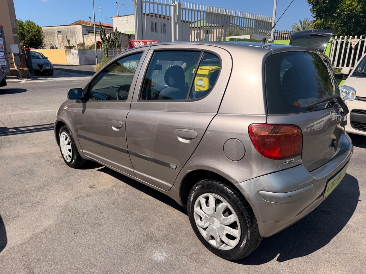 Toyota Yaris 1.3 BENZ/GPL 12/2003