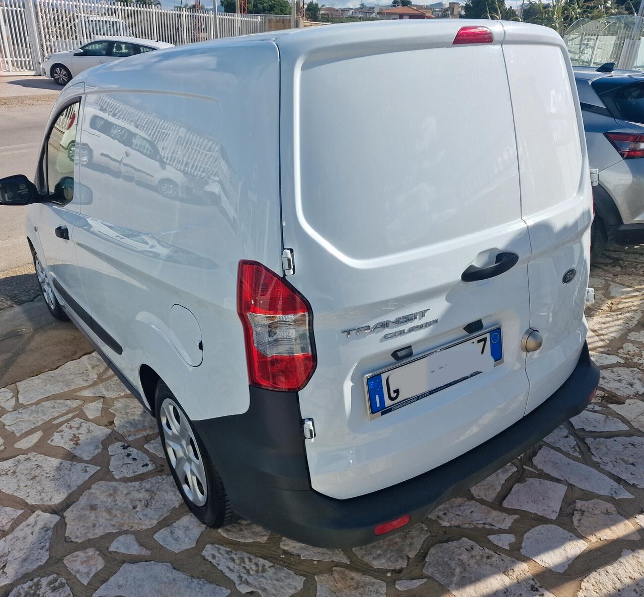 Ford Transit Courier 1.5 TDCi 2022