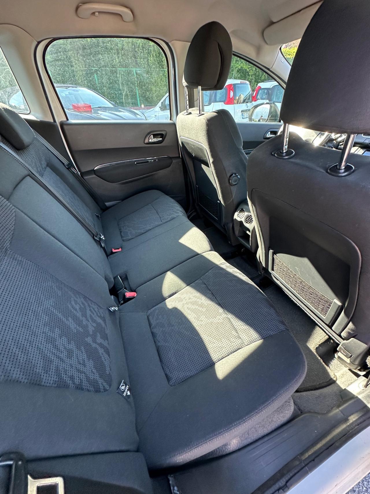 Peugeot 3008 1.6 HDi 112CV Business