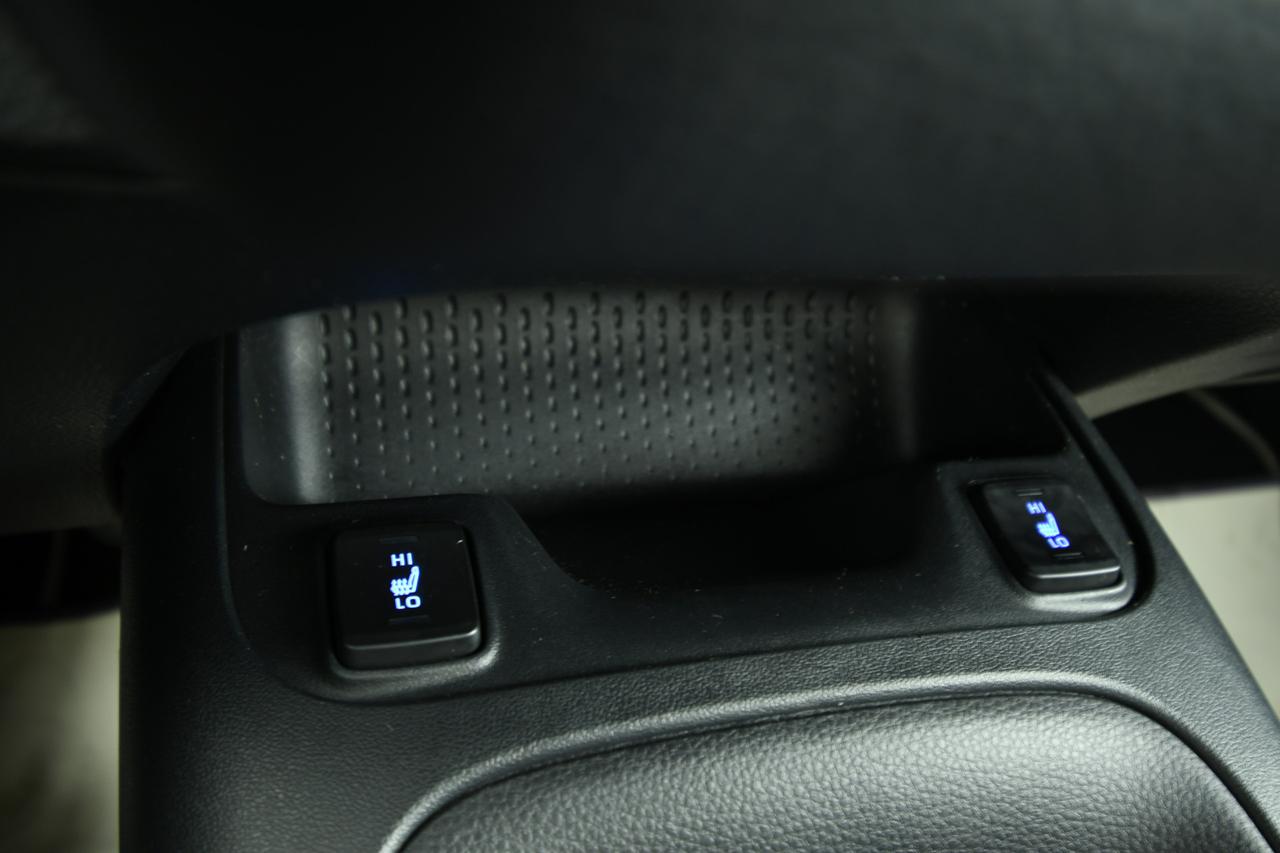 TOYOTA Corolla Touring Sports 1.8h Business cvt CAMERA+ACC+APP CONNECT