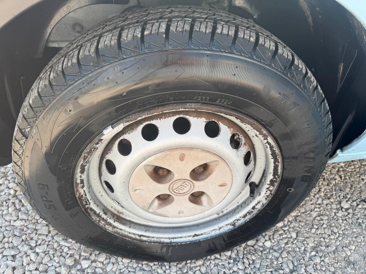 Fiat Doblo 1.3 MJT 4 porte (vettura)