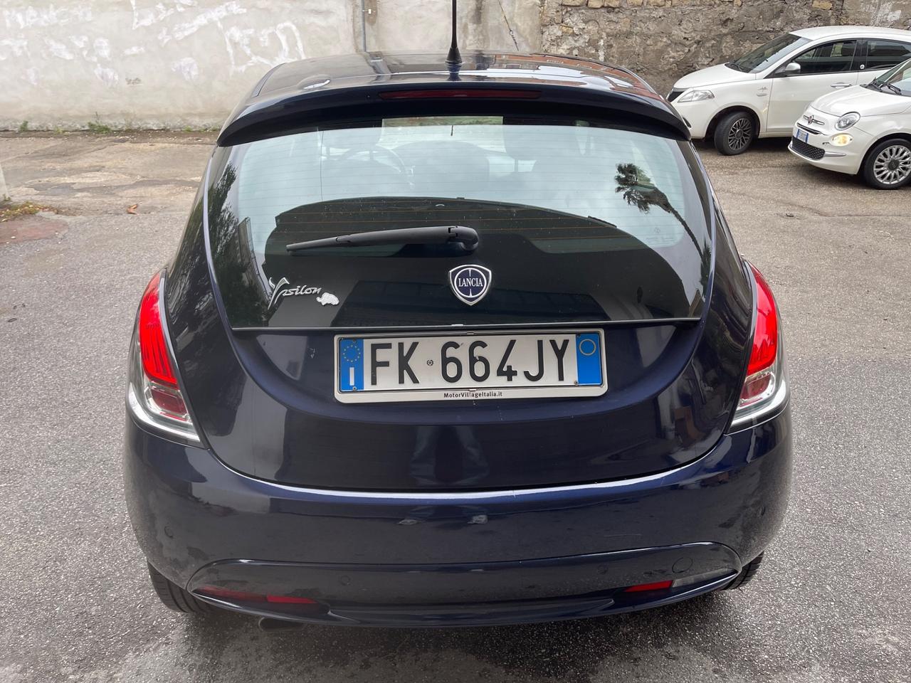 Lancia Ypsilon 1.2 69 CV 5 porte Silver