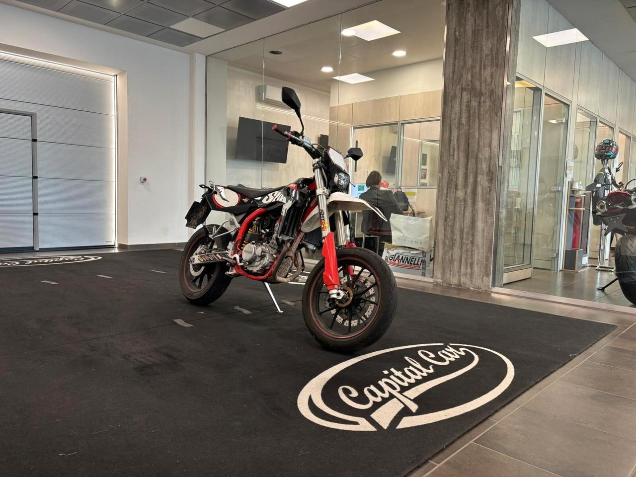 Swm SM 125 R