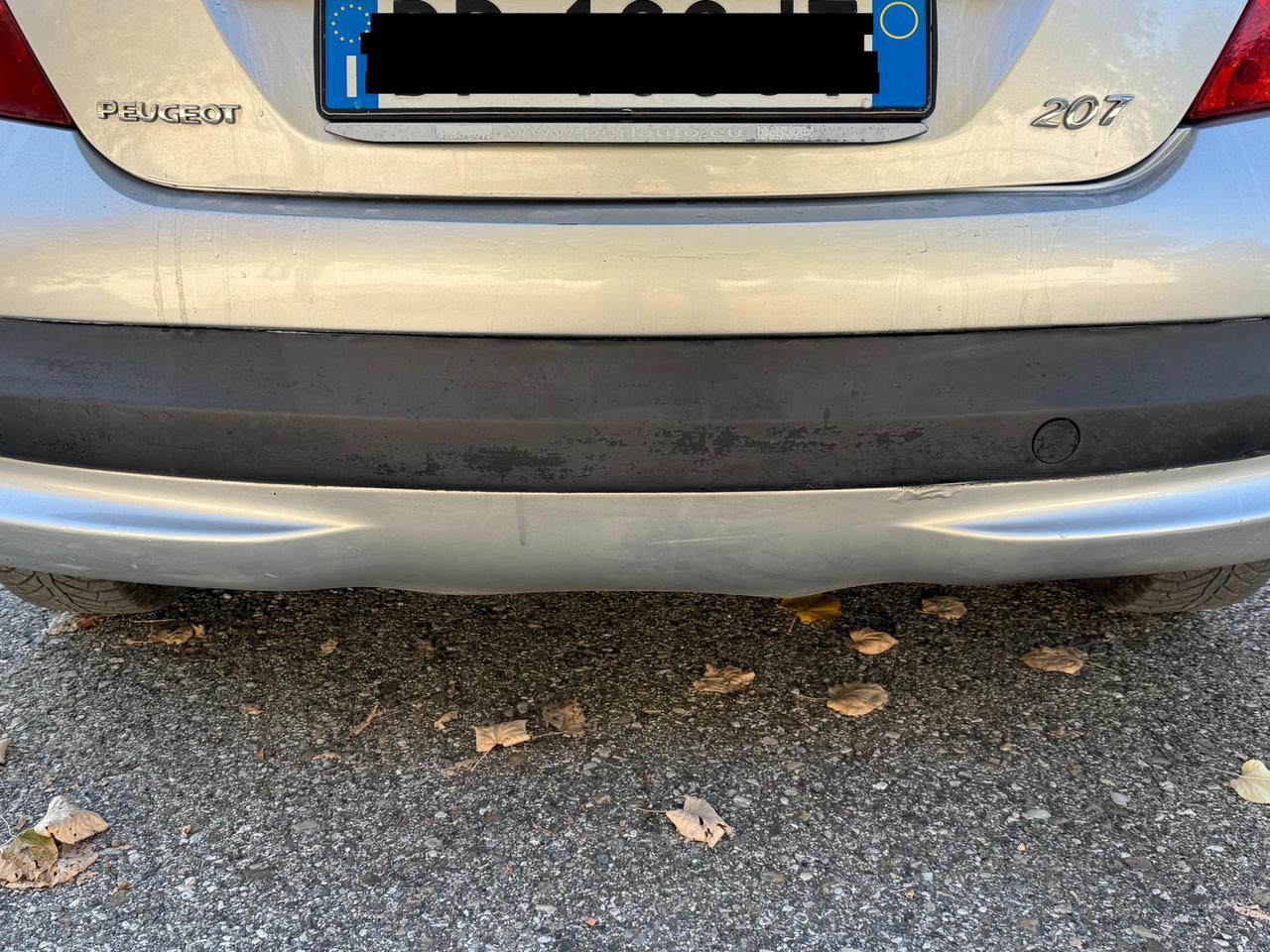 Peugeot 207 5 Porte 207 5p 1.4 hdi XT
