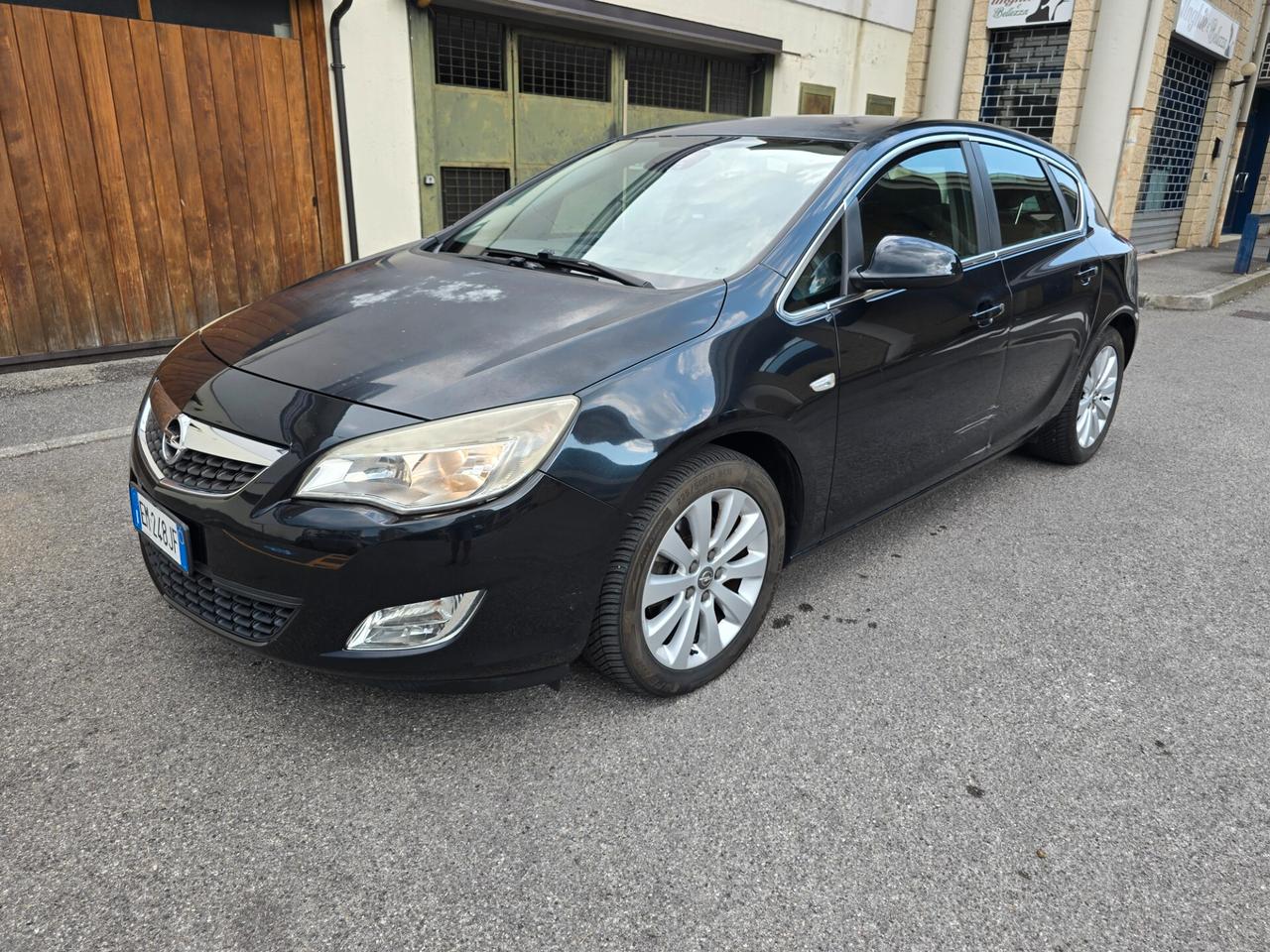 OPEL ASTRA 1.7 DTI COSMO "OK PER NEOPATENTATI"