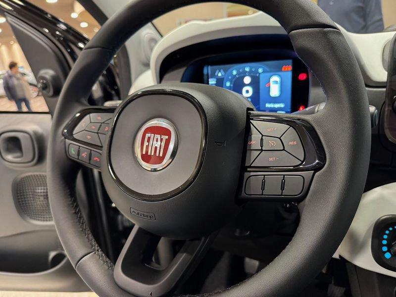 FIAT Panda Panda 1.0 FireFly S&S Hybrid Pandina pack cross