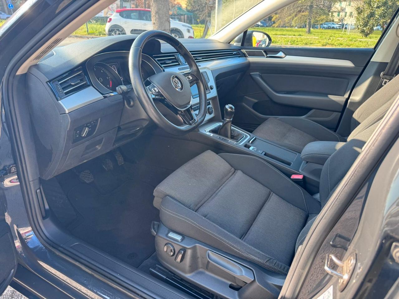 Volkswagen Passat Business 1.6 TDI Trendline BlueMotion Technology