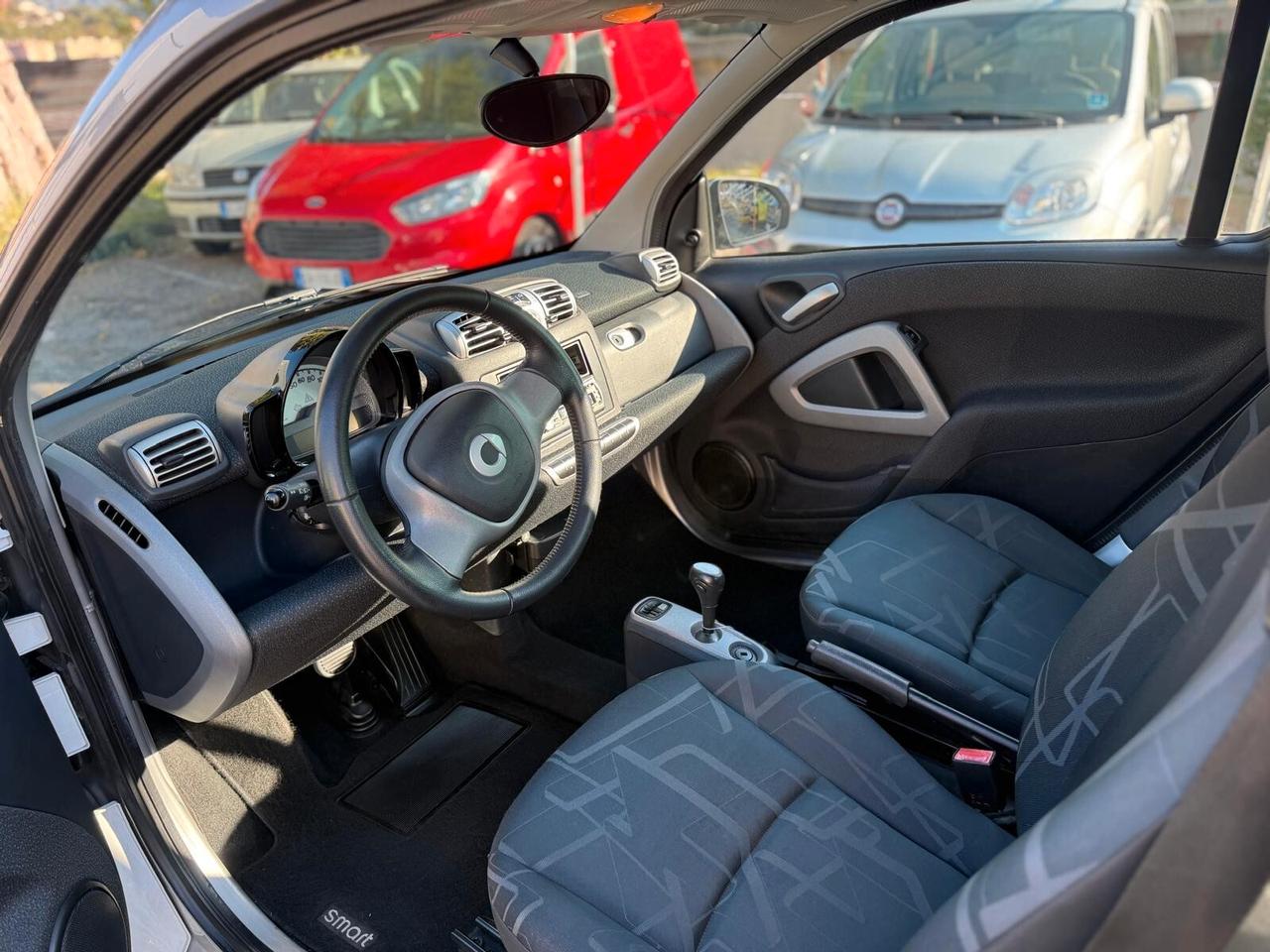 Smart ForTwo 1000 52 kW MHD coupé pure