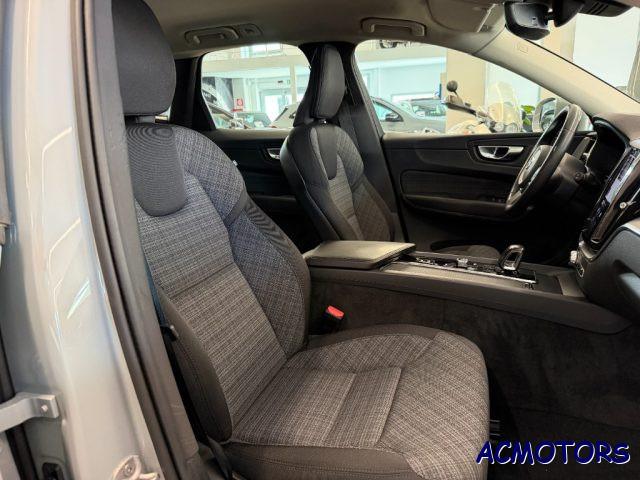 VOLVO XC60 B4 (d) automatico Business