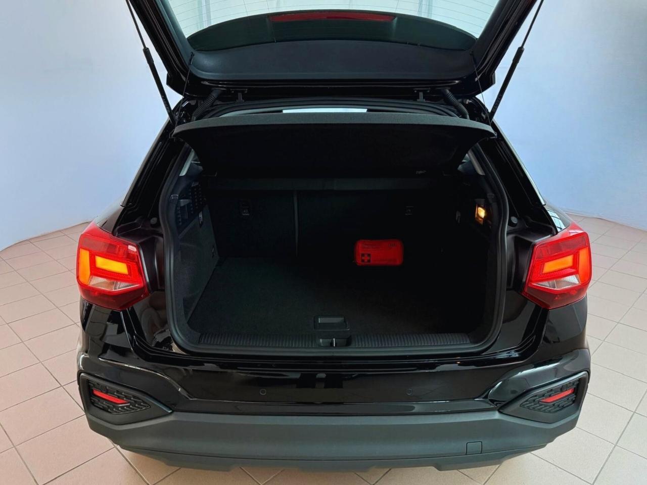 Audi Q2 30 TFSI Business