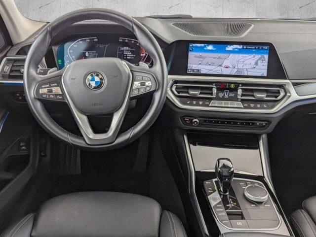 BMW 320 i Touring Luxury