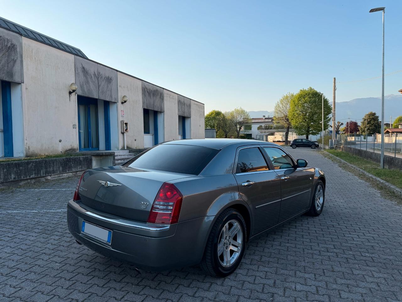 Chrysler 300C 3.0 V6 CRD Berlina Navi