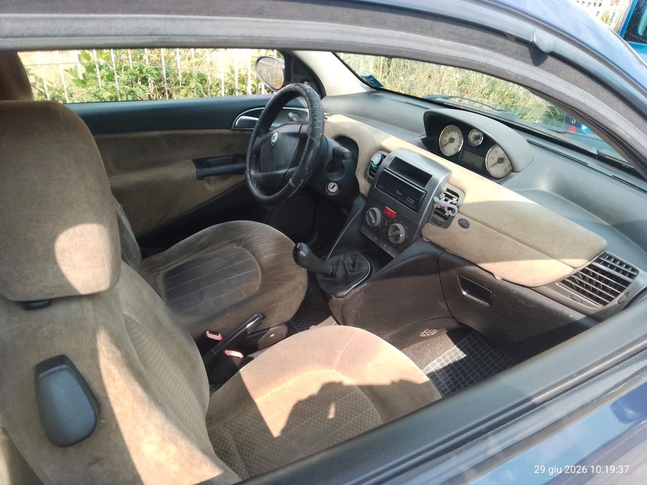 Lancia Ypsilon 1.3 MJT 75 CV
