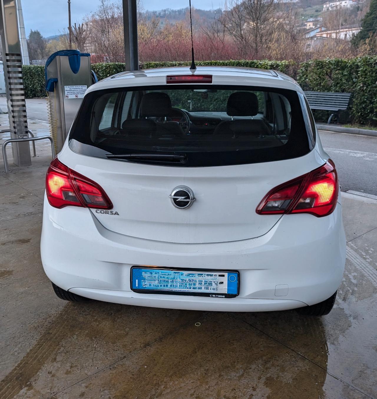 Opel Corsa 1.2 5 porte