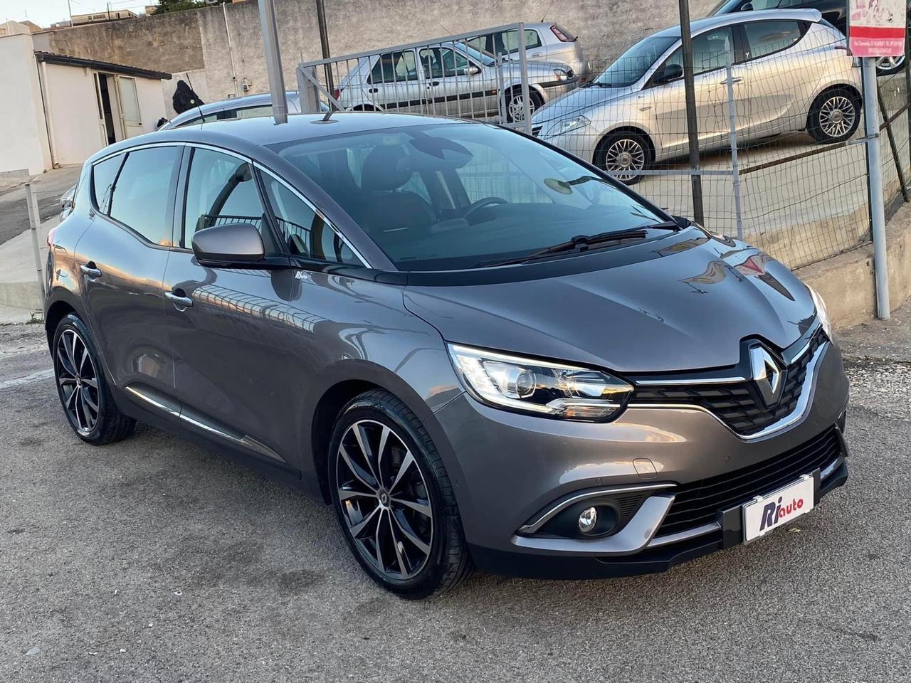 Renault Scenic Scénic dCi 8V 110 CV r link solo 106.000 km