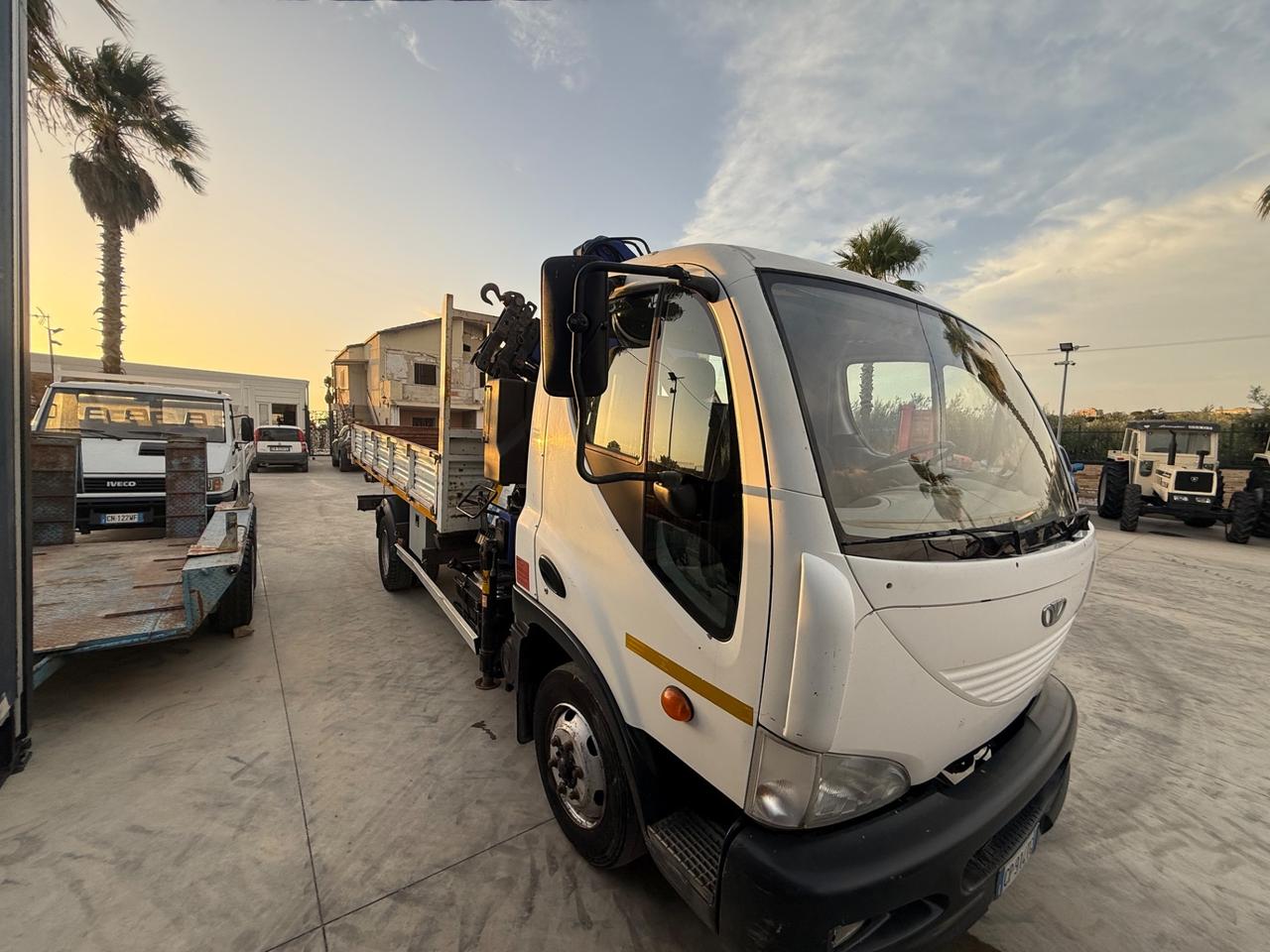 Trattore DAEWOO AVIA D100TC CON 65000 pari al nuovo