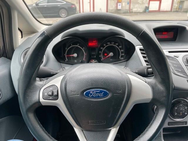 Ford Fiesta 1.2 82 CV 5 porte Titanium Uniprop.