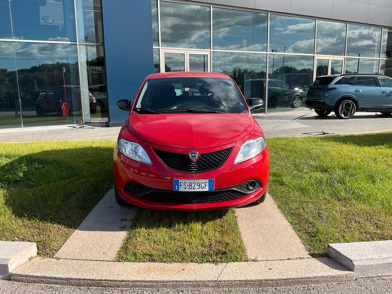 Lancia Ypsilon 1.2 69 CV 5 porte S&S Platinum