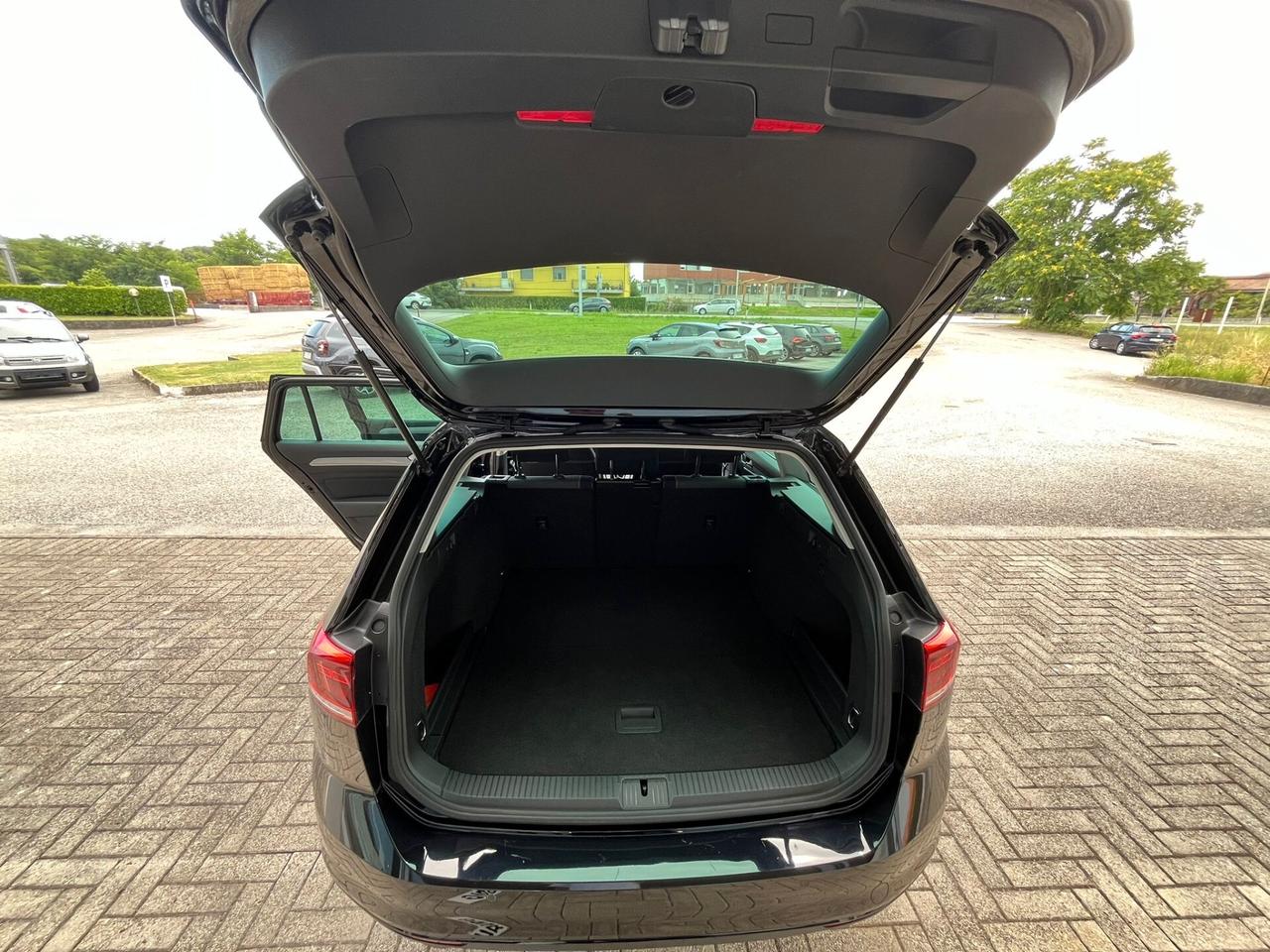 Volkswagen Passat Variant 2.0 TDI SCR EVO DSG Business