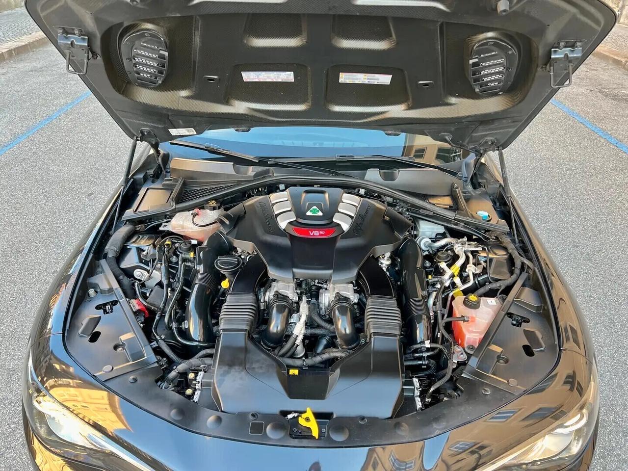 Alfa Romeo Giulia 2.9 T V6 AT8 Quadrifoglio