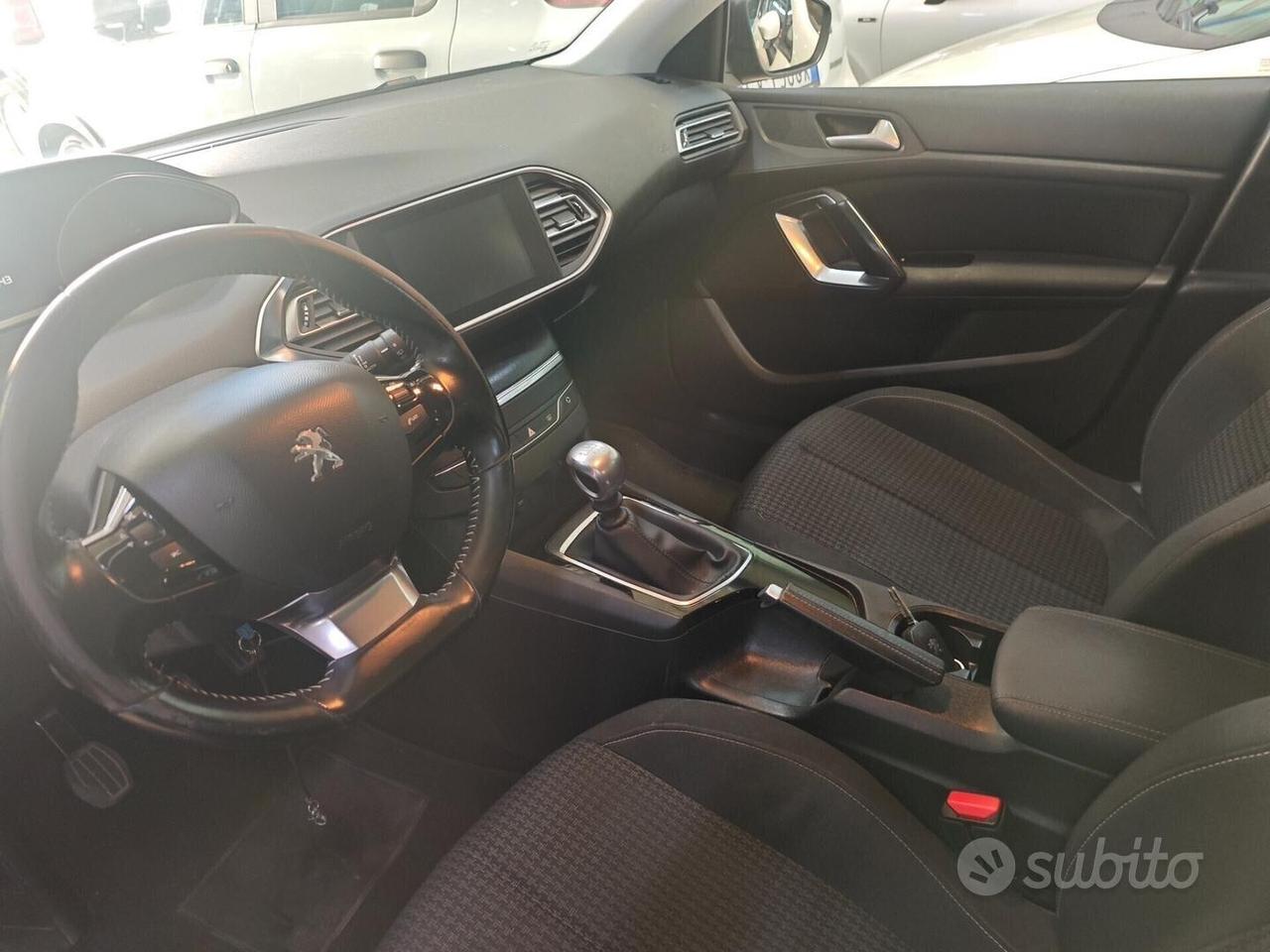 Peugeot 308 BlueHDi 130 S&S Business