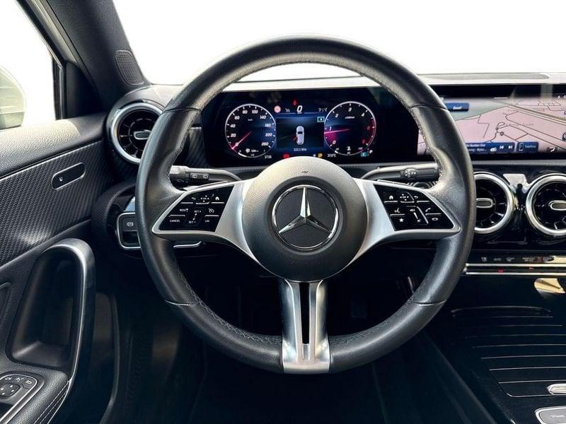 Mercedes-Benz Classe A A 180 d Progressive Advanced auto