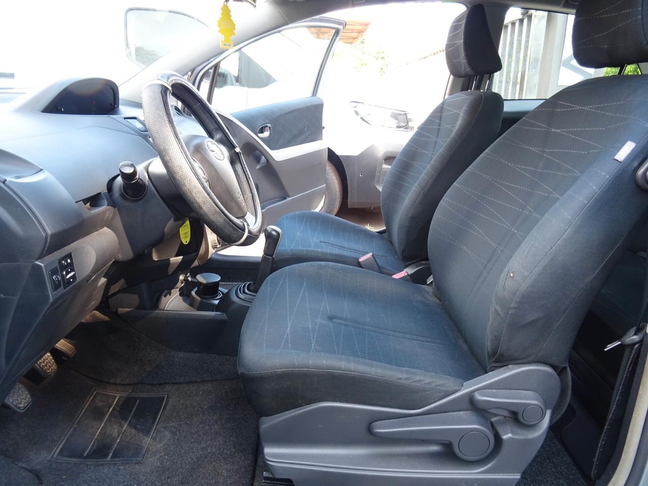Toyota Yaris 1.3 3 porte OK NEOPATENTATI