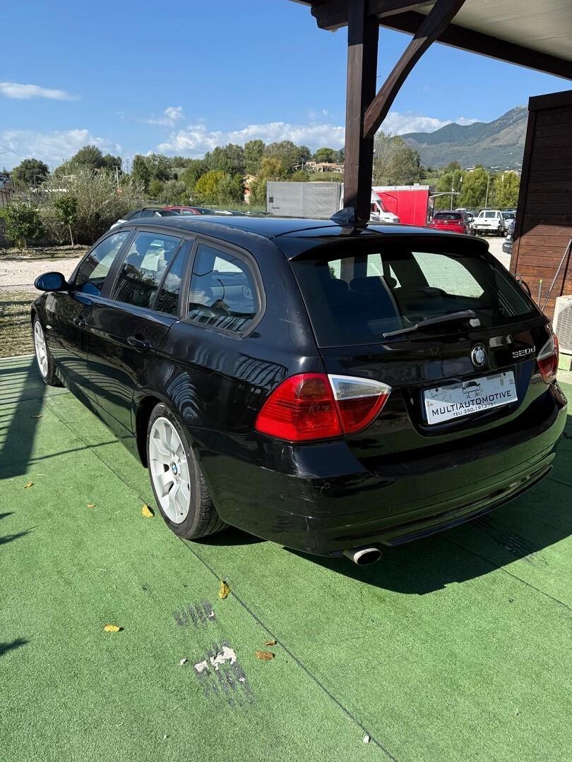 BMW SERIE 3 320D