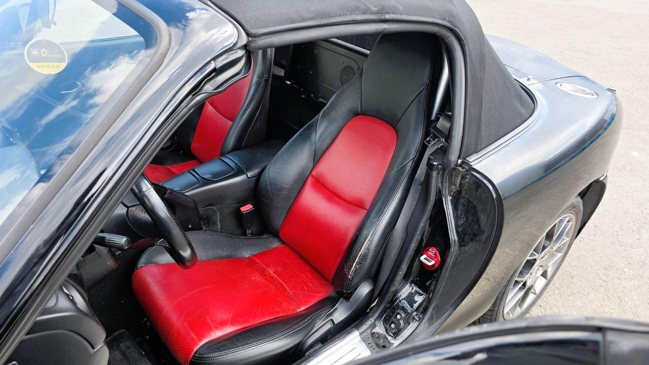 Mazda MX-5 1.8i 16V cat Challenge