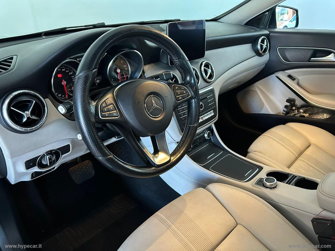 MERCEDES-BENZ CLA 200 d S.W. Automatic Sport