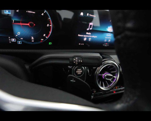 MERCEDES-BENZ CLA 180 d Automatic Premium