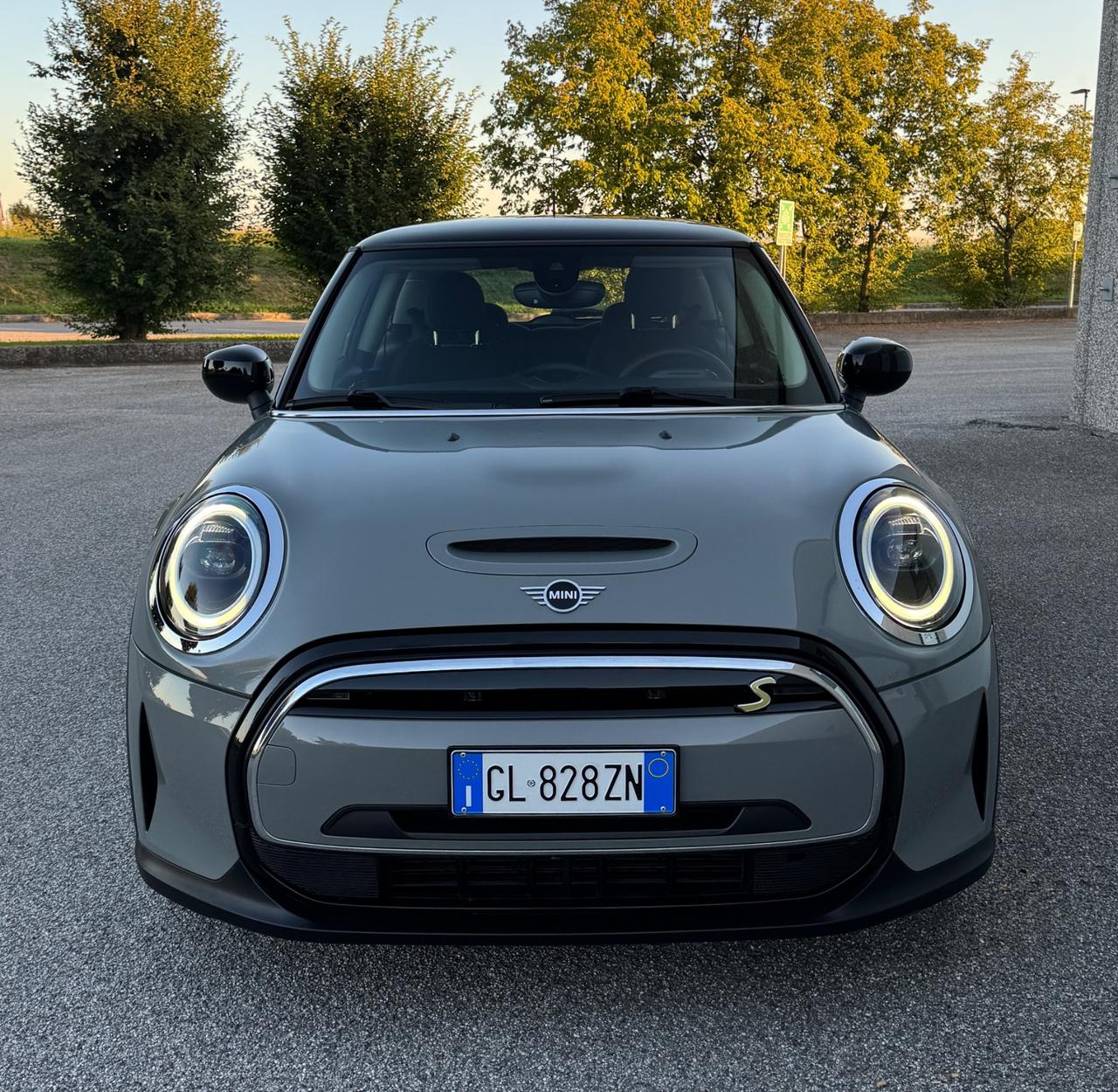 Mini Full Electric Cooper SE Camden Edition