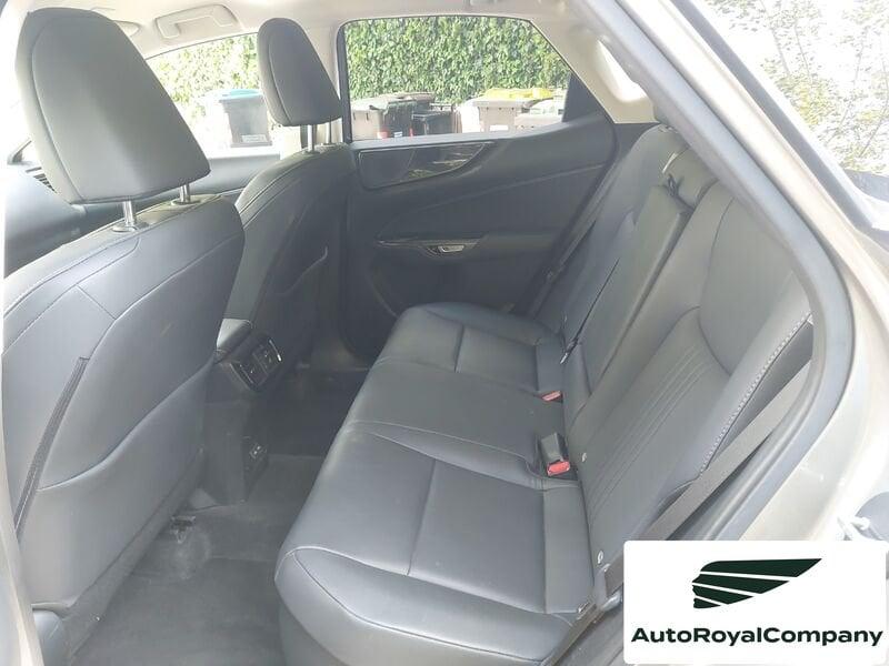 Lexus NX Hybrid Premium 4WD MY22