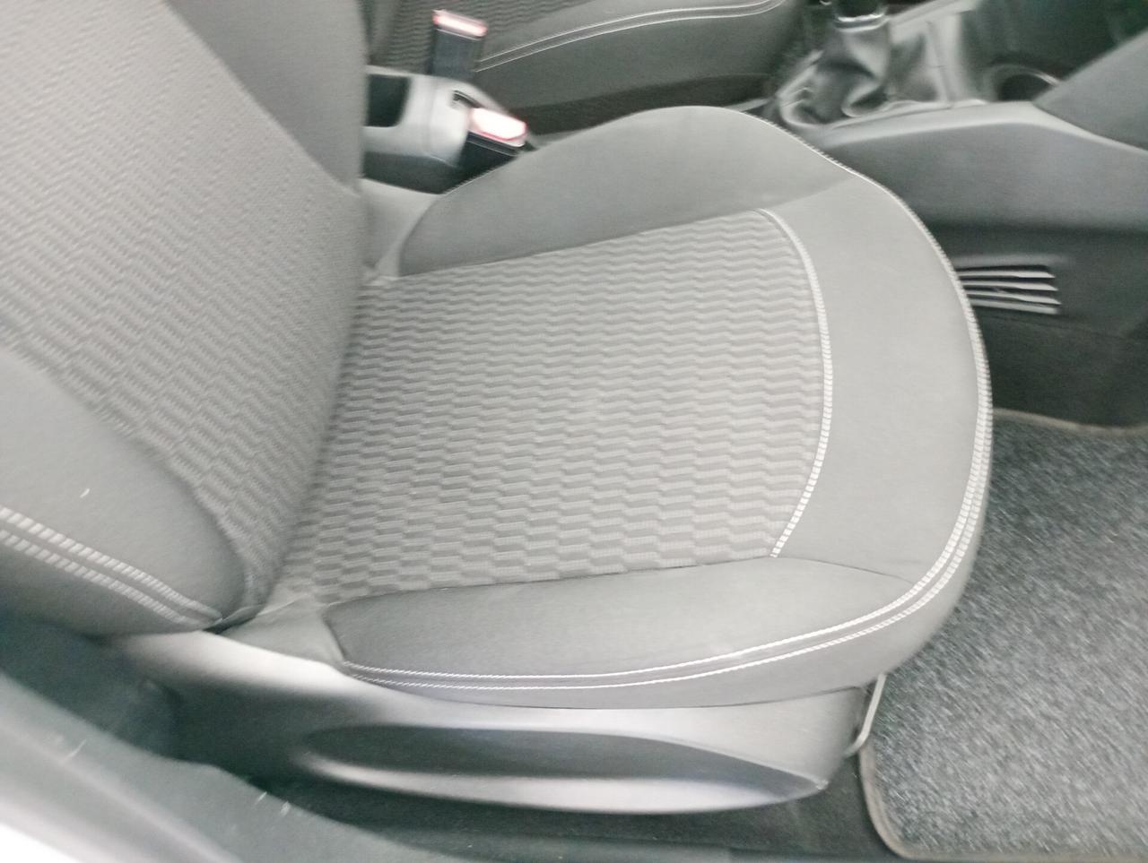 Peugeot 208 1.6 BlueHDi 75 5 porte - NEOPATENTATI -