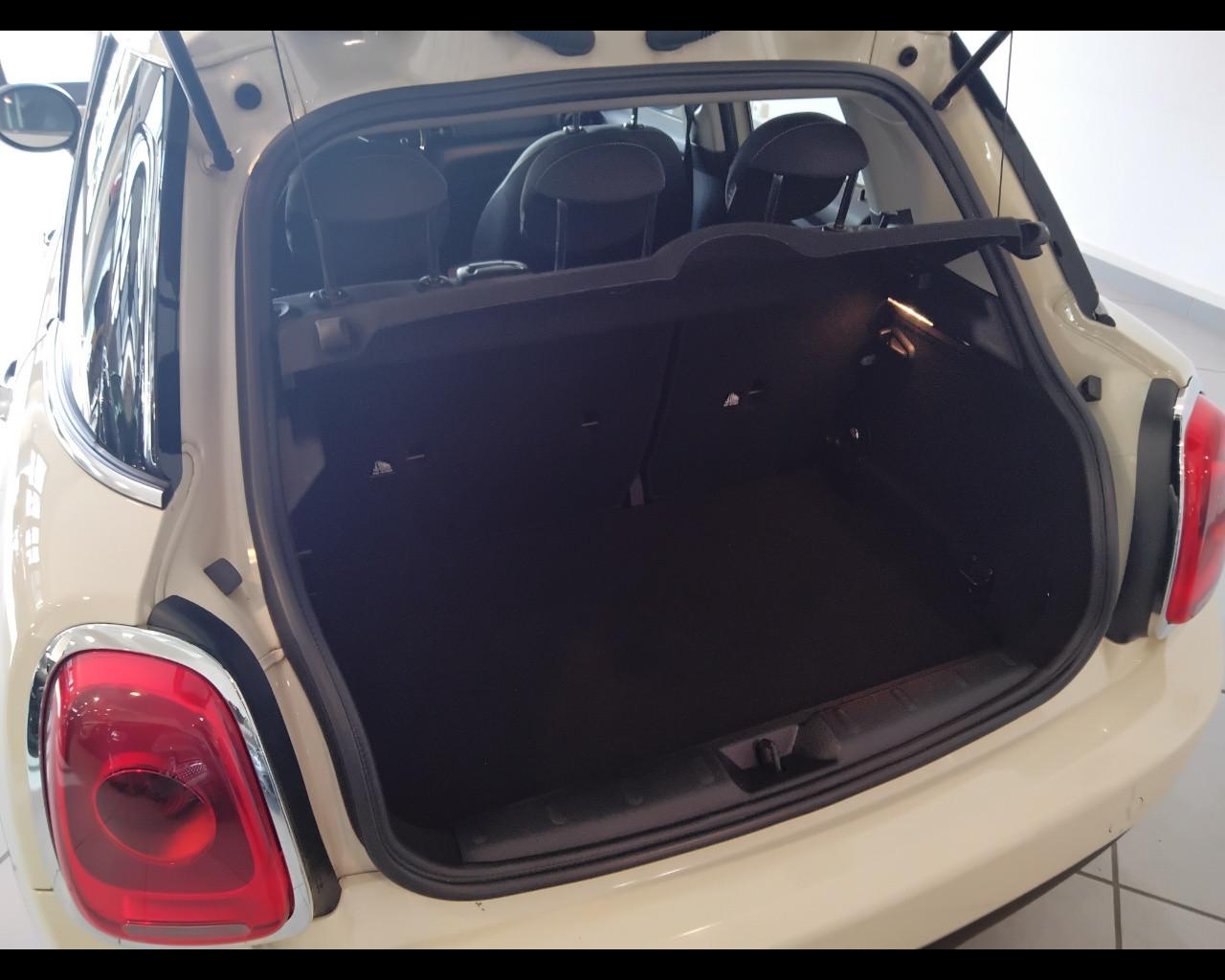 MINI Mini IV F55-F56 2014 - Mini 1.2 One 75cv 5p