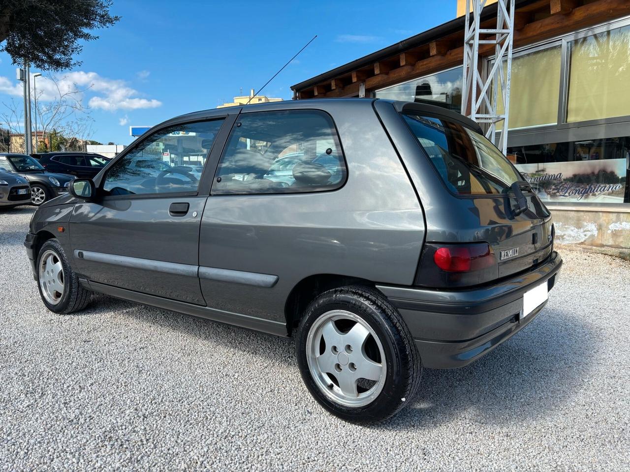 RENAULT CLIO 1.4 B - 1994