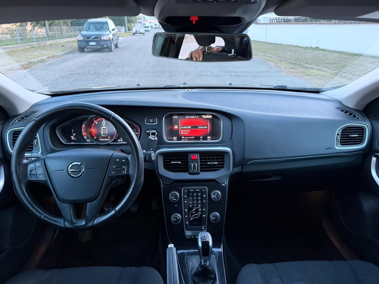 VOLVO V40 2.0 BERLINA DIESEL D2 EURO6B