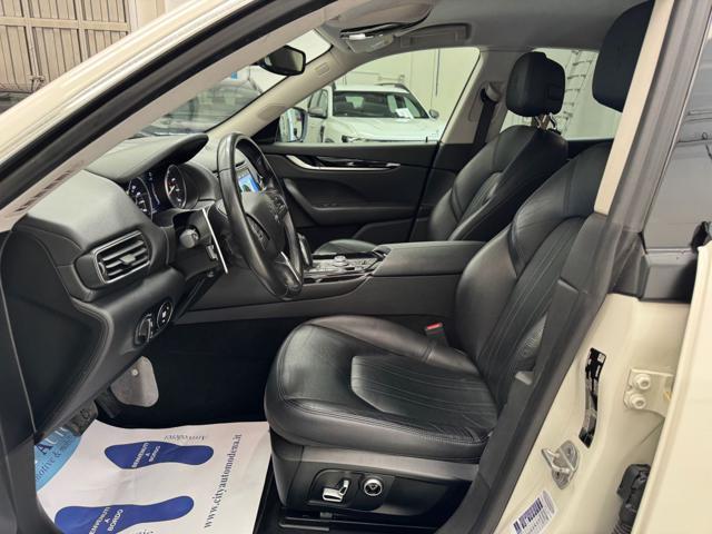 MASERATI Levante V6 Q4 350CV