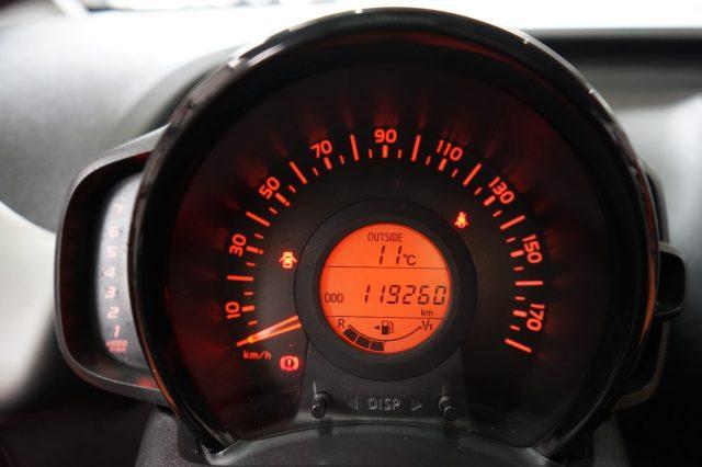 TOYOTA Aygo 1.0 VVT-i 69 CV 5 porte x-cool